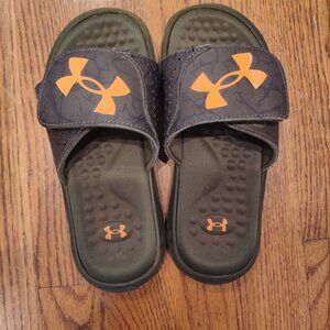 Youth Under Armour Slides Slip Ons Sz 1Y